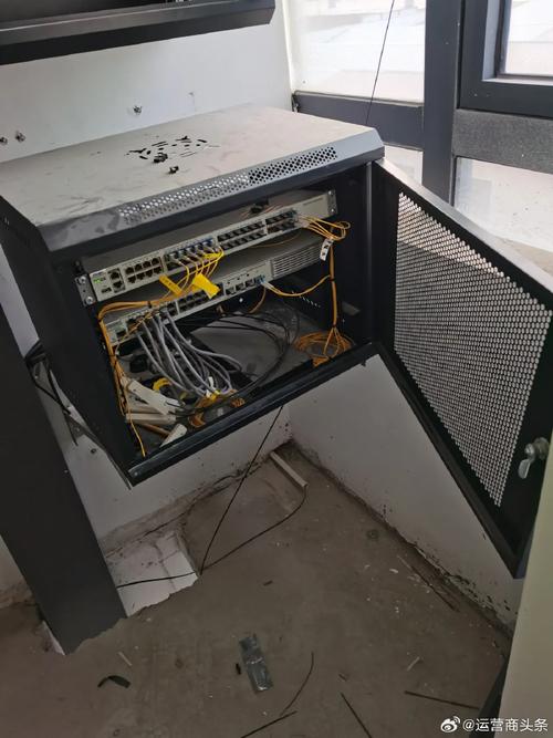 那群把單位當機房的技術守望者——觀國企IT困境有感